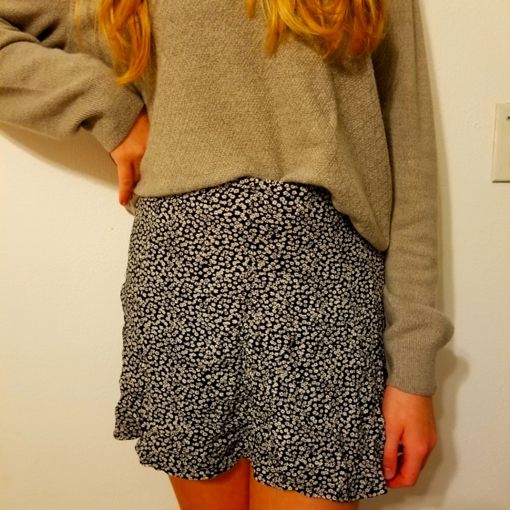American Eagle Floral Skirt